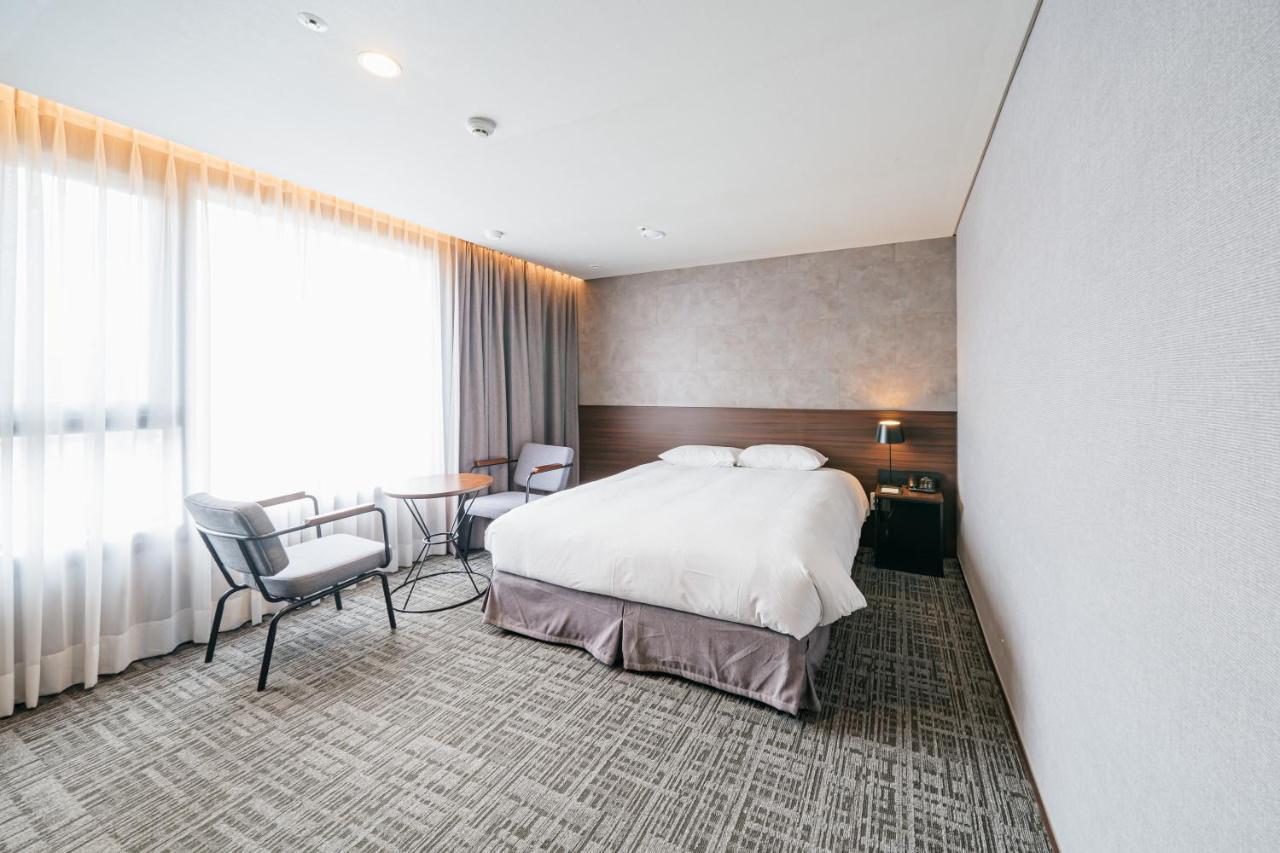 Hotel With City Jeju Eksteriør billede