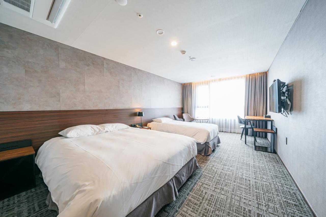 Hotel With City Jeju Eksteriør billede