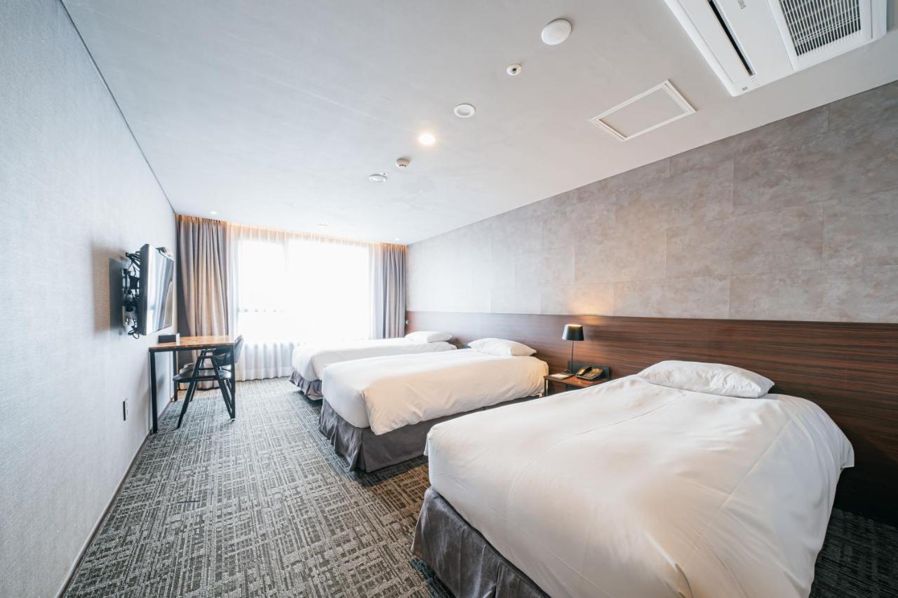 Hotel With City Jeju Eksteriør billede