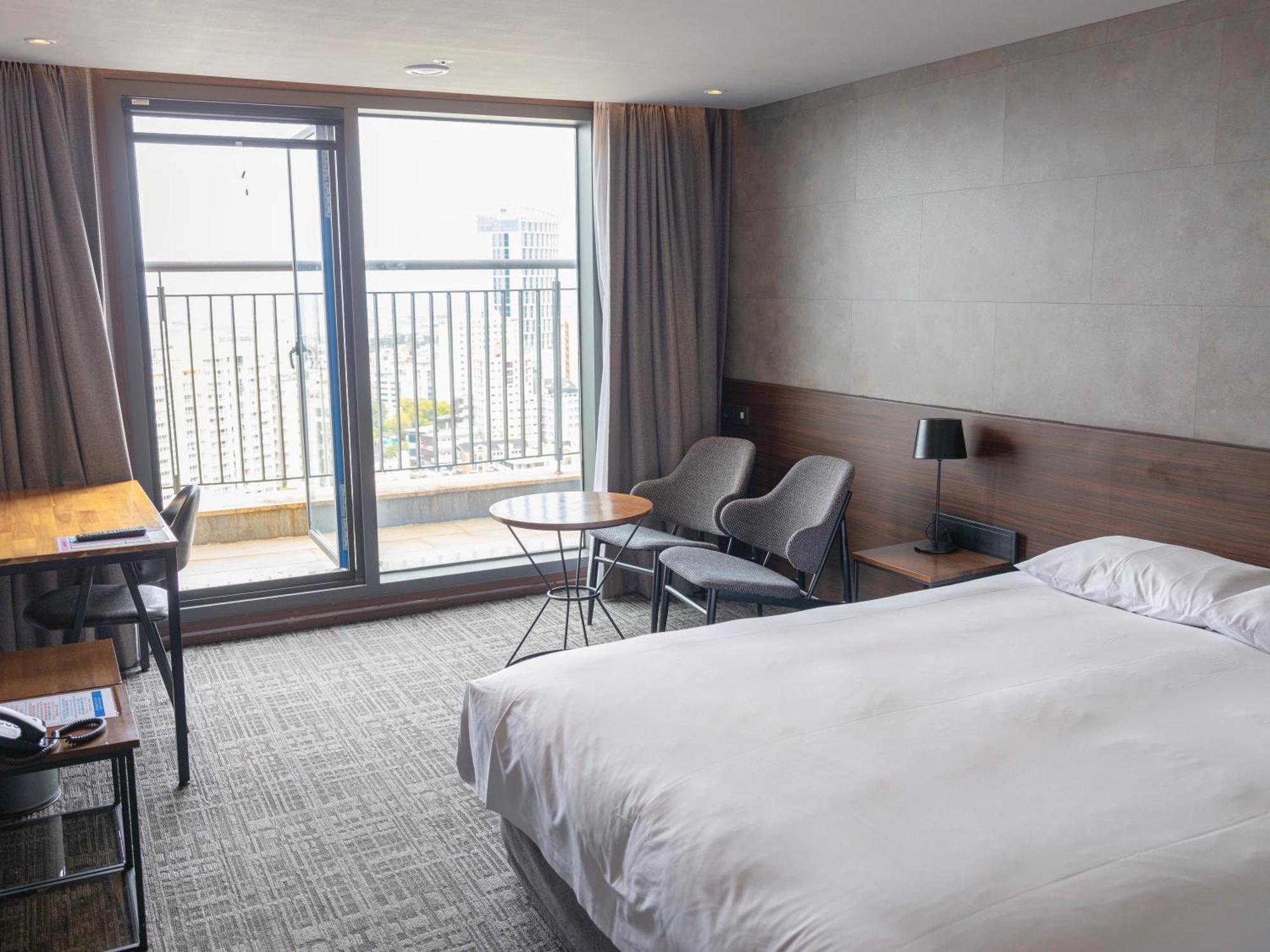 Hotel With City Jeju Eksteriør billede